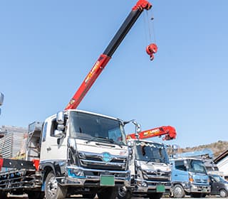 ユニック車による柔軟な作業対応